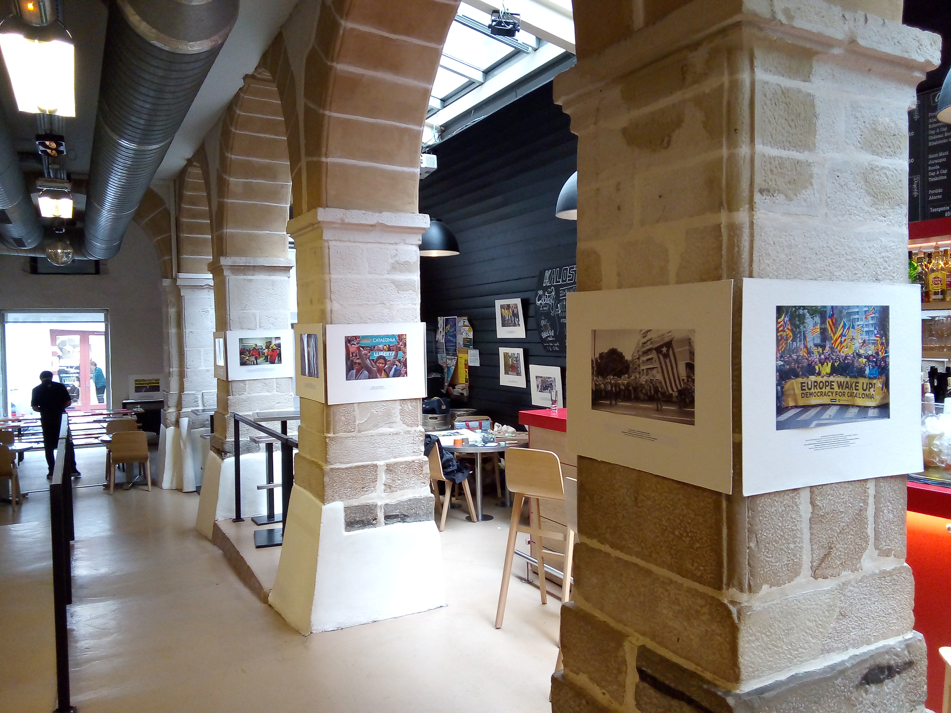 Concert et exposition Visca per la Llibertat à Bayonne (Pays Basque)
