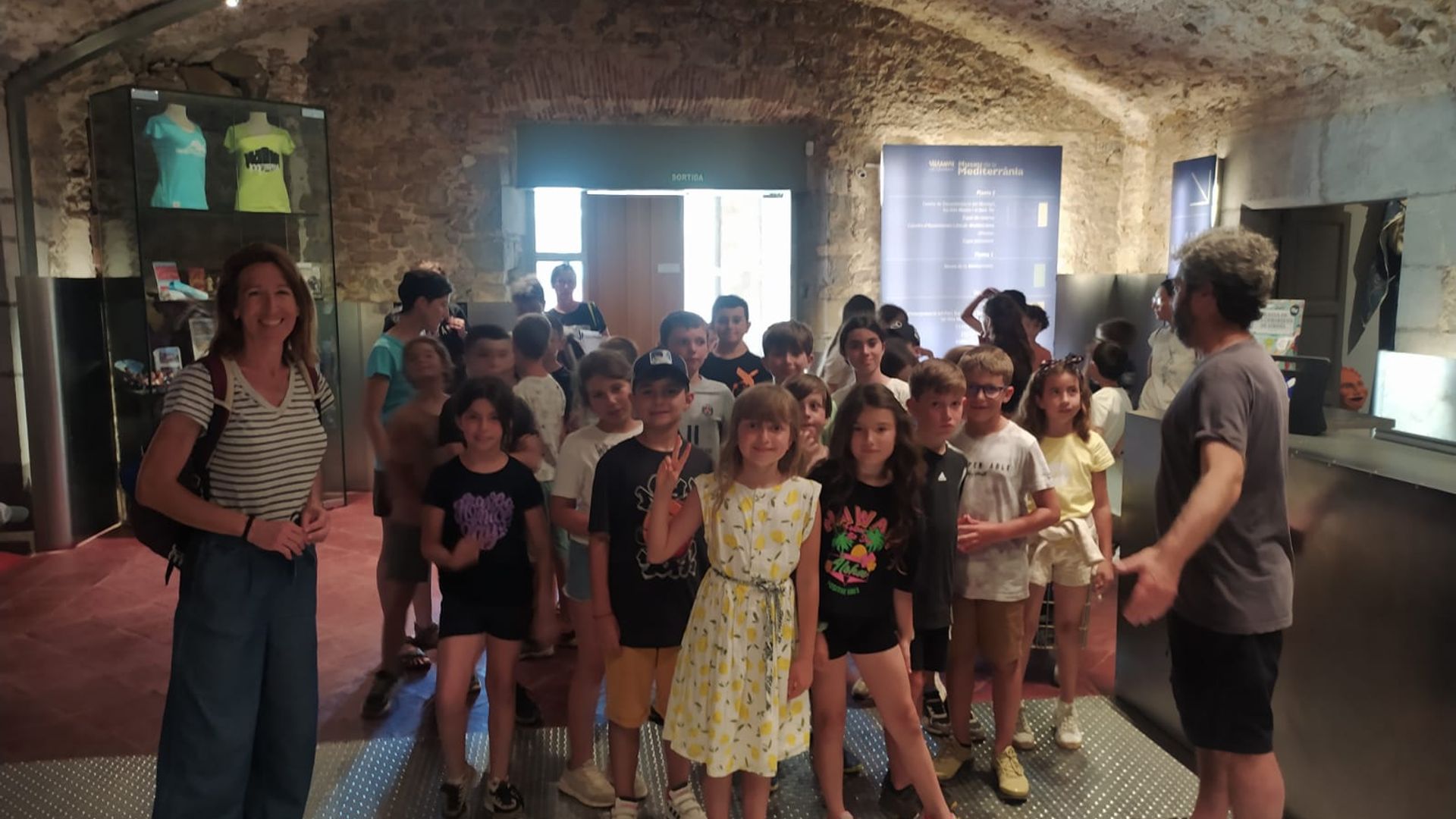 Els alumnes de Torrelles de la Salanca visiten Torroella de Montgrí