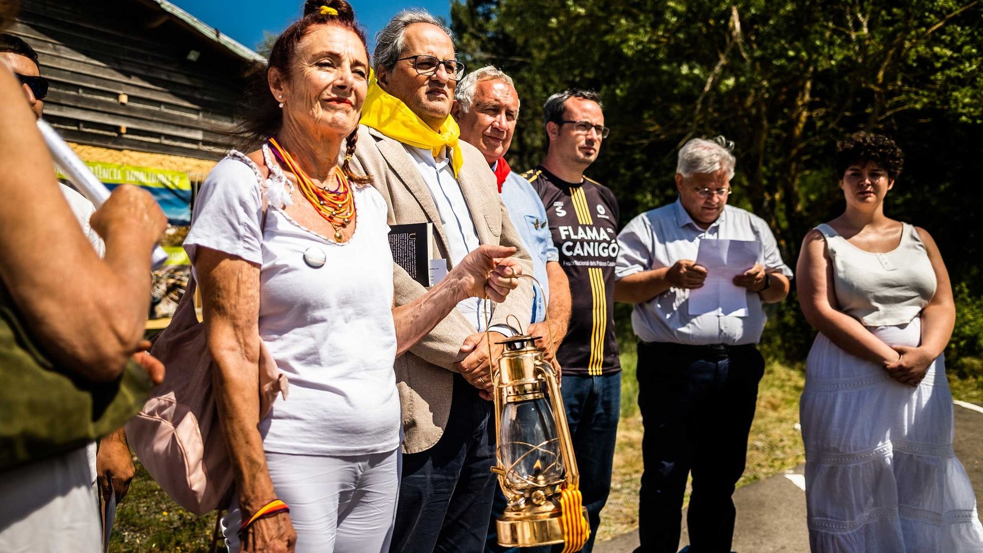 Flama del Canigó al Coll d'Ares : discurs de Marie Costa, alcaldessa dels Banys