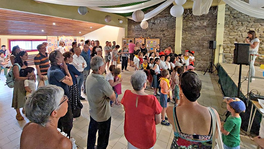 Angostrina i Vilanova de les Escaldes: el 20è aniversari de la classe bilingüe celebrat amb dignitat