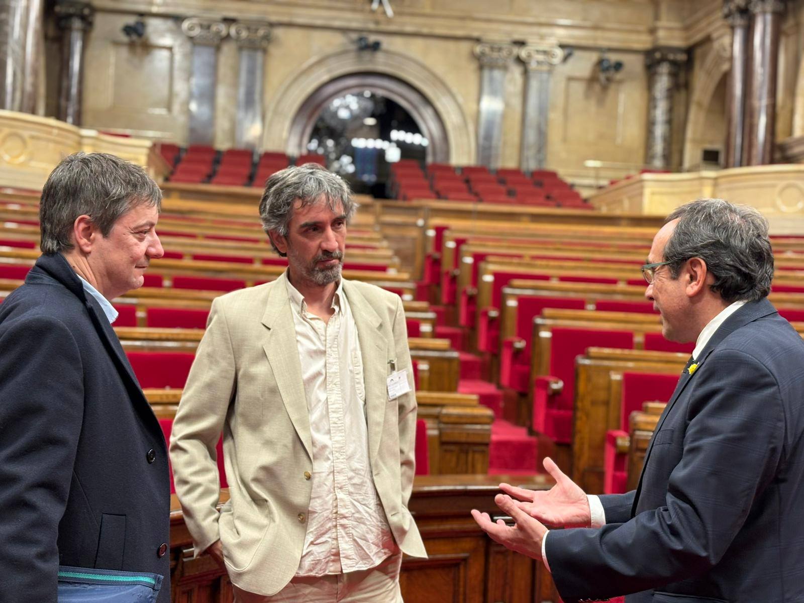 Les Angelets de la Terra reçus au Parlement de Catalogne par le président Rull