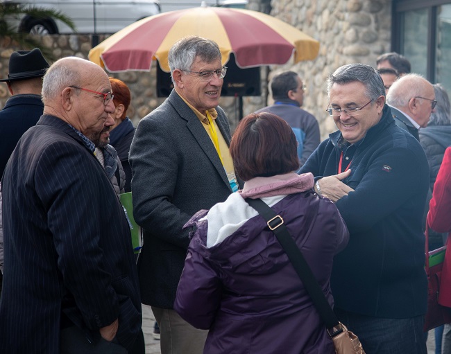 Discurs en català de l'alcalde de Sant Cebrià de Rosselló durant la 1a Trobada dels municipis sense fronteres