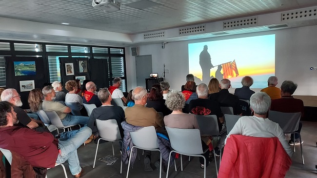 Conferència sobre els Focs de Sant Joan a Sant Hipòlit de la Salanca et discours de l'alcaldessa