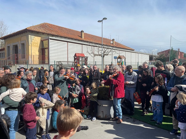 L'alcalde de Finestret i una delegació creen vincles amb Argelaguer