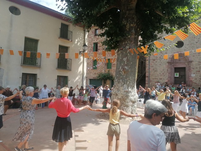 Un nom en català per al butlletí municipal de La Menera