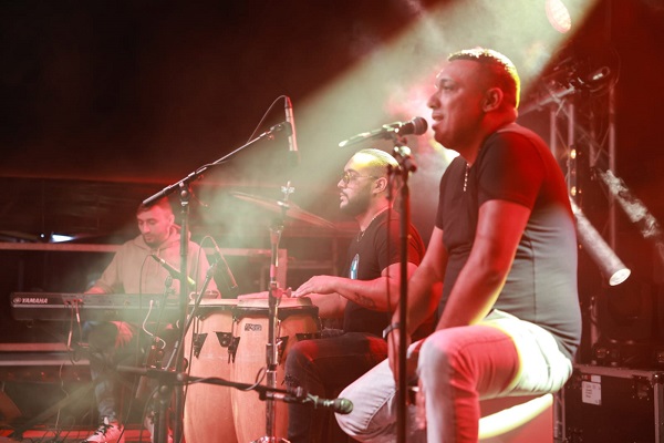 Festa Major de Sant Cebrià presenta Rumba Coumo del col.lectiu Angelets de la Terra de músics per la llengua